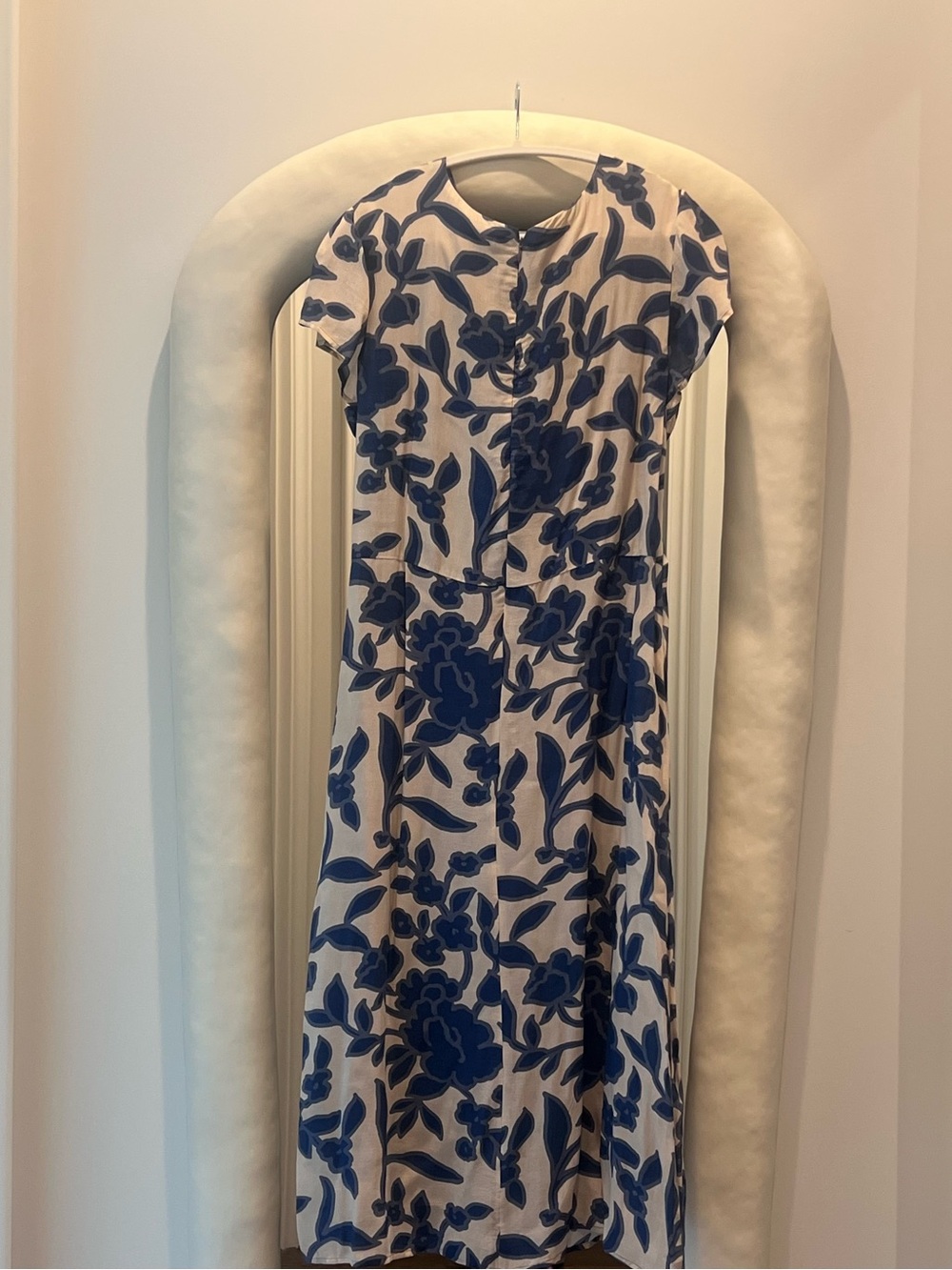 Velvet by Graham & Spencer Nevine Dress - Picture 4 of 6